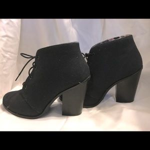 Short booties